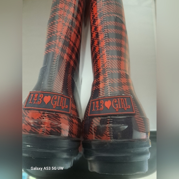143 Girl Womens 9 Red Navy Rubber Rain Boots Knee High Buffalo Plaid - Picture 7 of 9